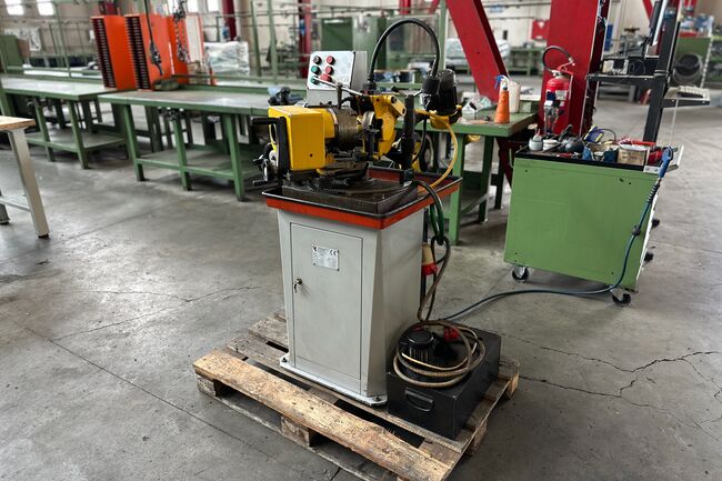 Rivendita Affilatrice Cuoghi APE60 usata