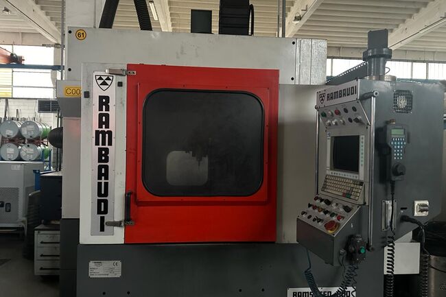 Rivendita Centro di lavoro verticale RAMBAUDI RAMSPEED 800 usato