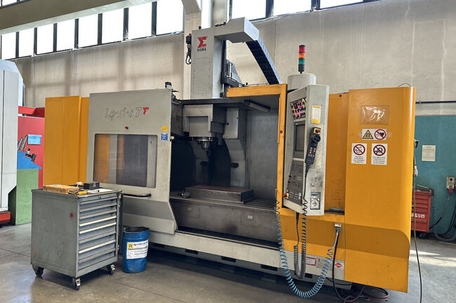 Rivendita Centro di lavoro verticale SIGMA Leader 7 usato