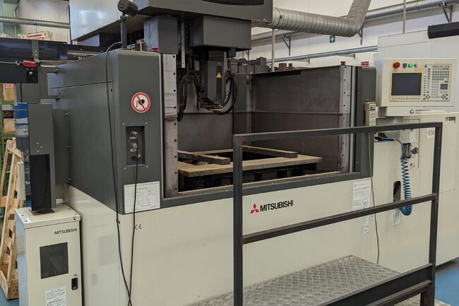Rivendita Elettroerosione a filo MITSUBISHI FA 30v Advance usata