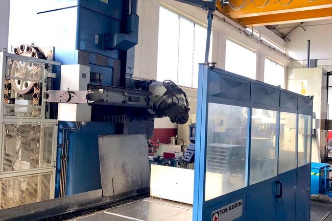 Rivendita Fresatrice banco fisso TOS KURIM FSQ100 OR/A3 usata