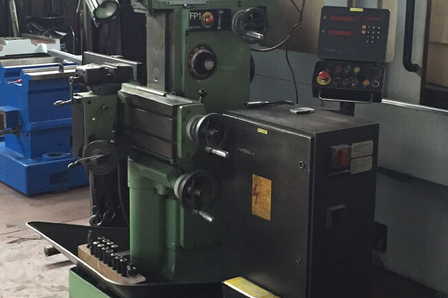 Rivendita Fresatrice a mensola DECKEL FP1 usata