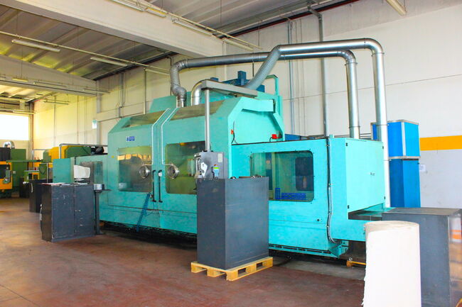 Rivendita Fresatrice a montante a T SACHMAN T22 usata