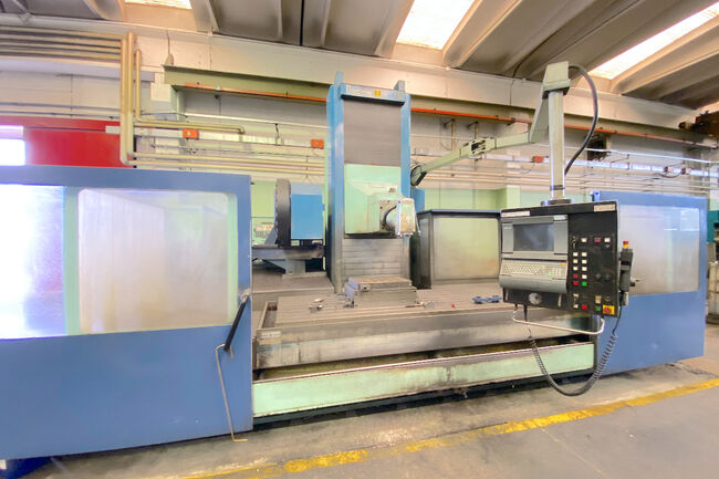 Rivendita Fresatrice a montante a T SACHMAN T22 usata