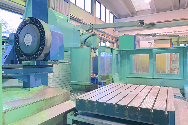 Rivendita Fresatrice a montante a T SACHMAN TRT314HS usata