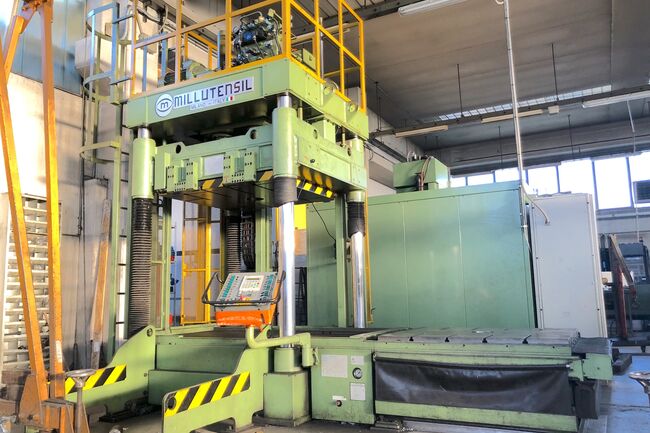 Rivendita Pressa prova stampi MILLUTENSIL MIL123 usata