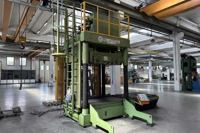 Rivendita Pressa prova stampi MILLUTENSIL MIL162 usata