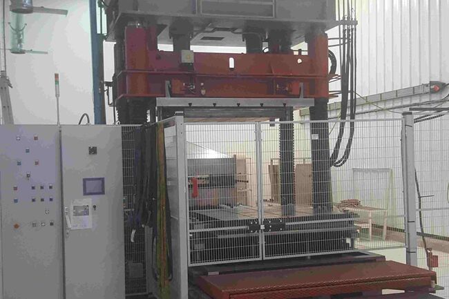 Rivendita Pressa prova stampi TCS 100 T usata