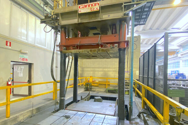 Rivendita Pressa prova stampi TCS 200T usata