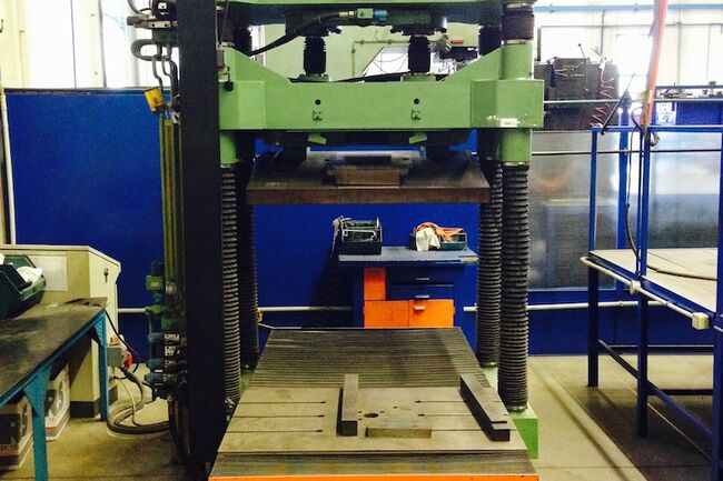 Rivendita Pressa prova stampi UTAS GR2 usata