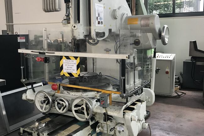 Rivendita Stozzatrice verticale MINGANTI SM 400 usata