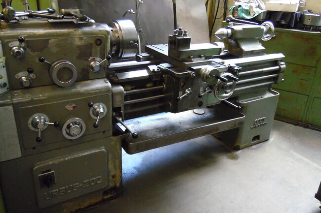 Rivendita Tornio parallelo CMT URSUS 200 usato