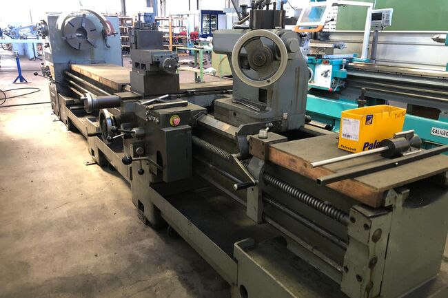 Rivendita Tornio parallelo GMG AP 410 usato